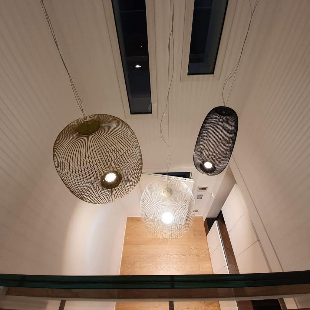 Aero Lampada a Sospensione Minimalista in Metallo