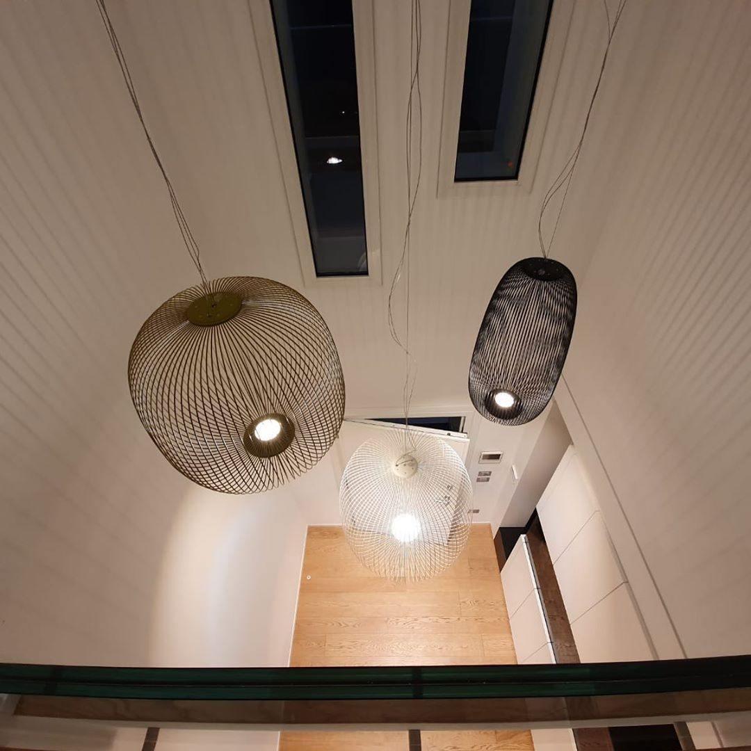 Aero Lampada a Sospensione Minimalista in Metallo