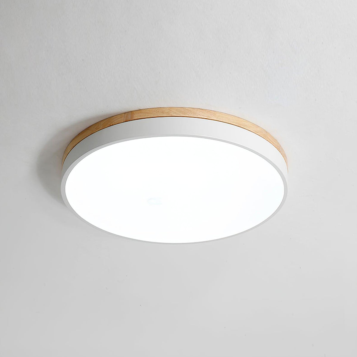 Lampada da soffitto rotonda in legno bianco