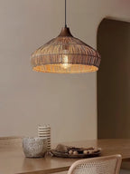Lampada a sospensione in rattan intrecciato