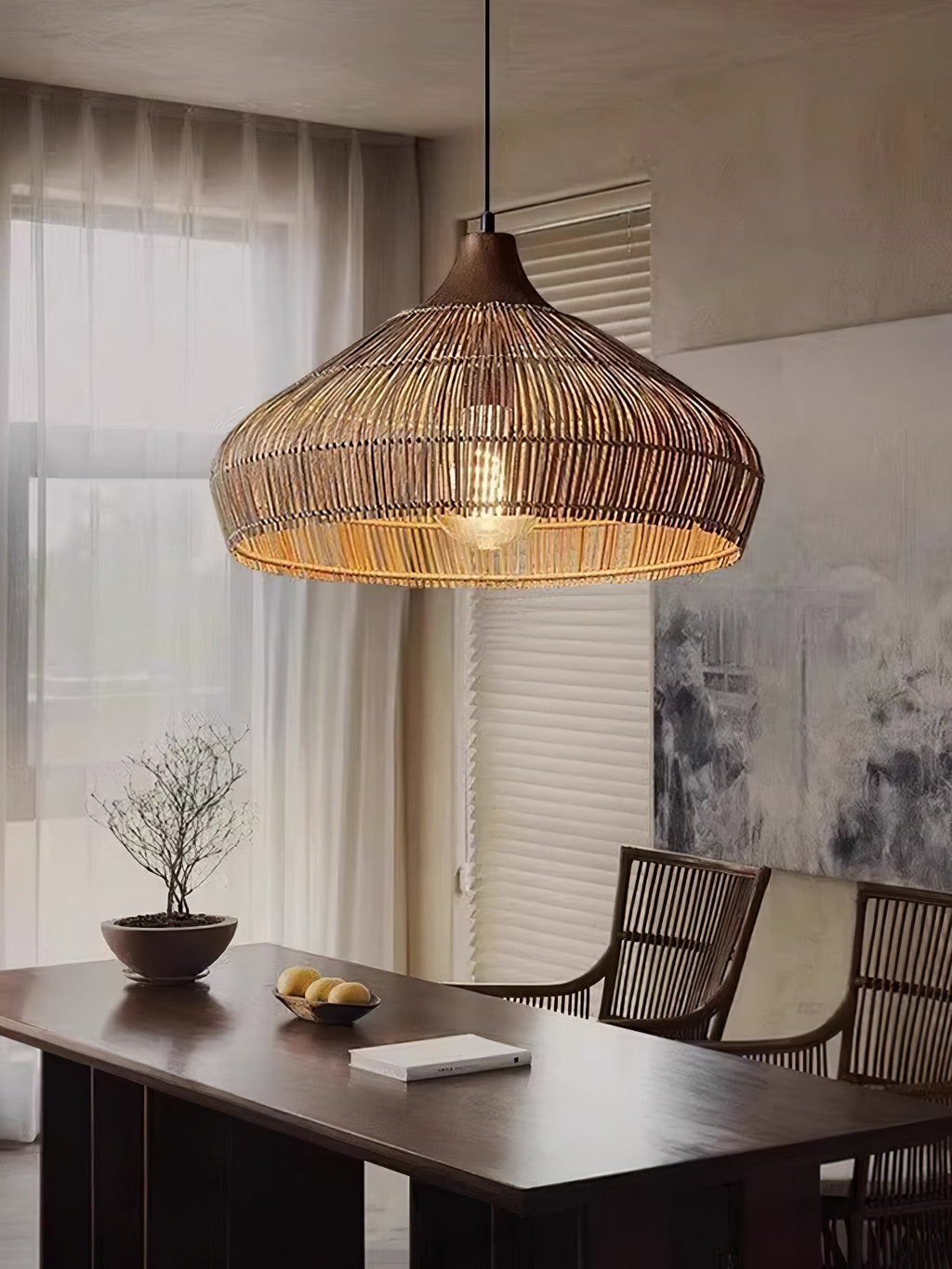 Lampada a sospensione in rattan intrecciato
