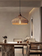 Lampada a sospensione in rattan intrecciato