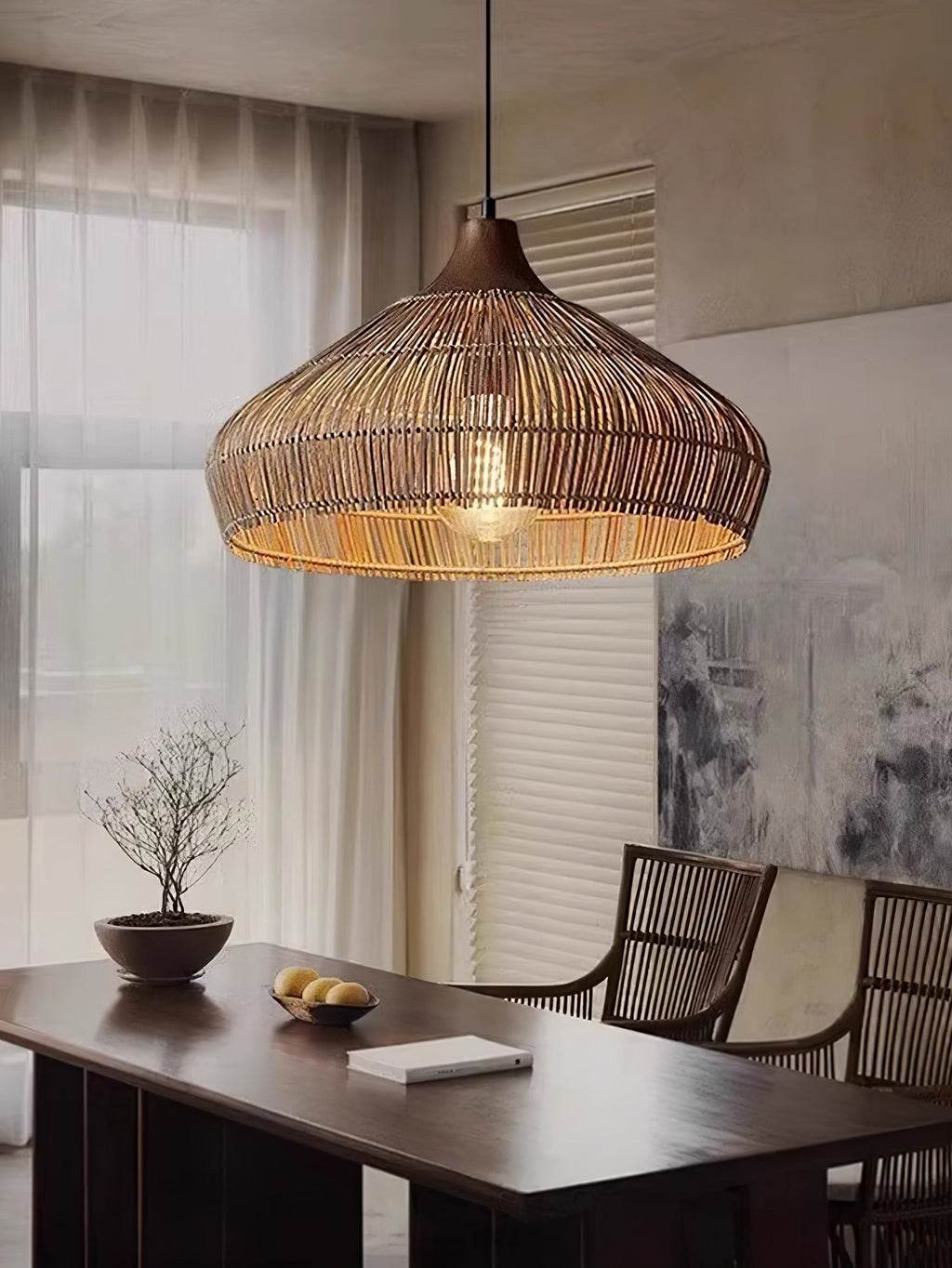 Lampada a sospensione in rattan intrecciato