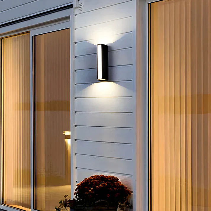 Moderna Luce da Parete a Doppio Fascio per Percorsi Esterni