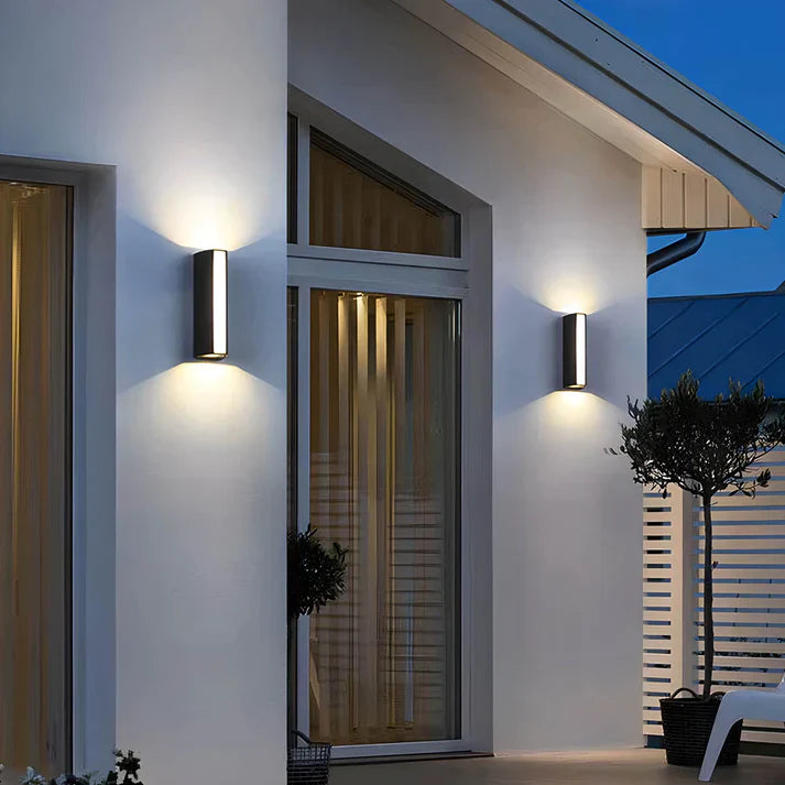 Moderna Luce da Parete a Doppio Fascio per Percorsi Esterni