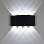 Lampada da parete esterna rettangolare moderna in metallo Tronix, Nero/Bianco, effetto onda d'acqua