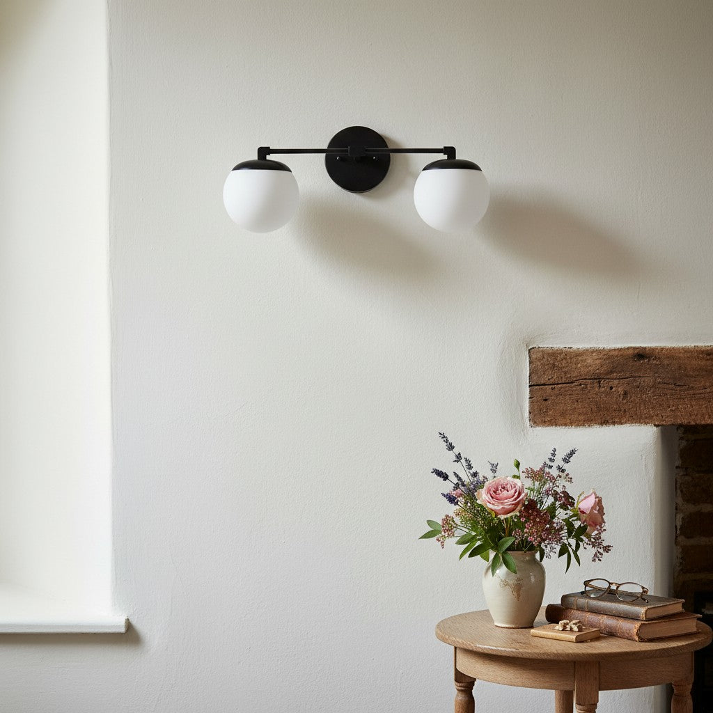 Applique da Bagno in Vetro Latte e Ottone