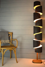 Lampada da Terra Stuart Lamble Stepp