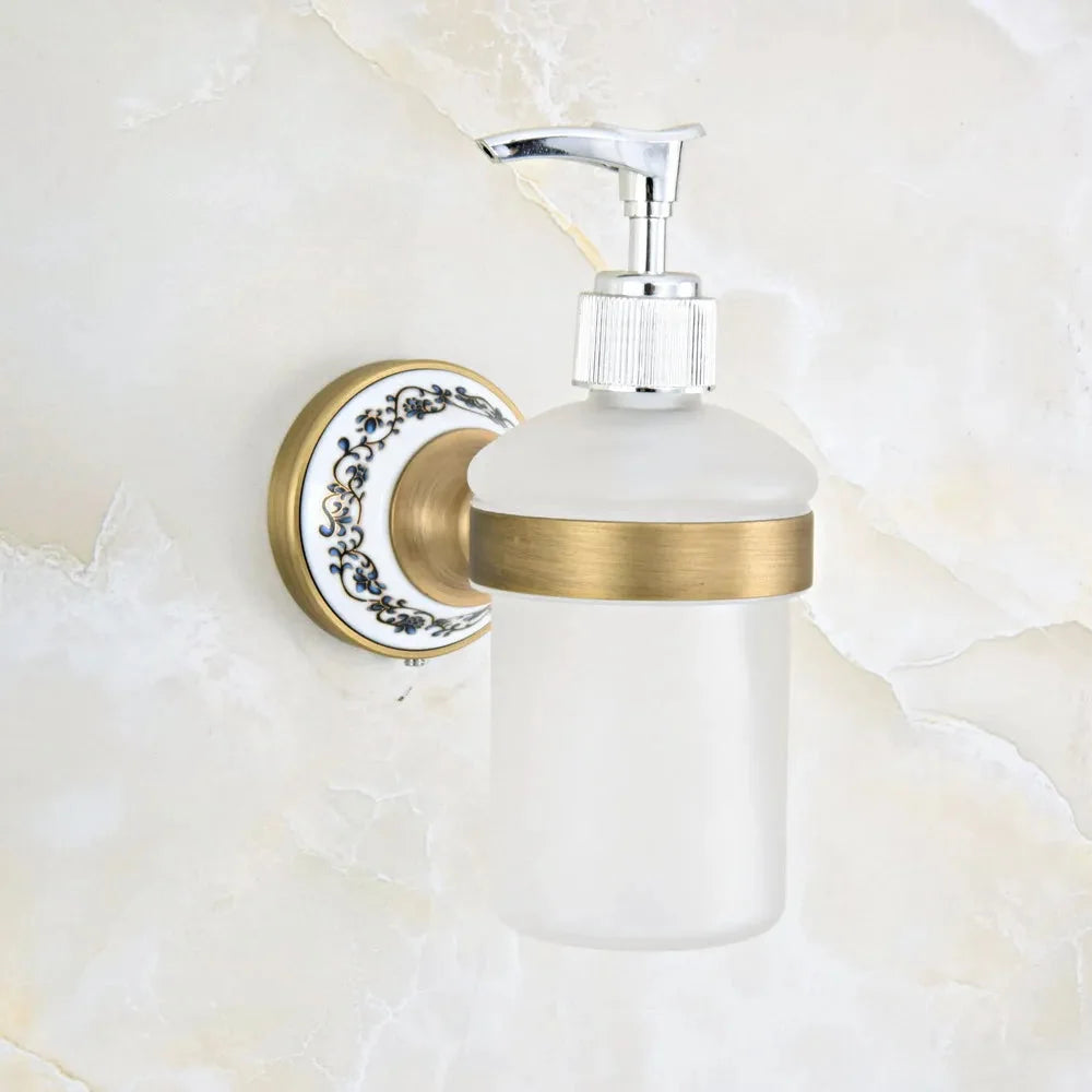 Dispenser per sapone da cucina a muro in ottone antico con base in ceramica
