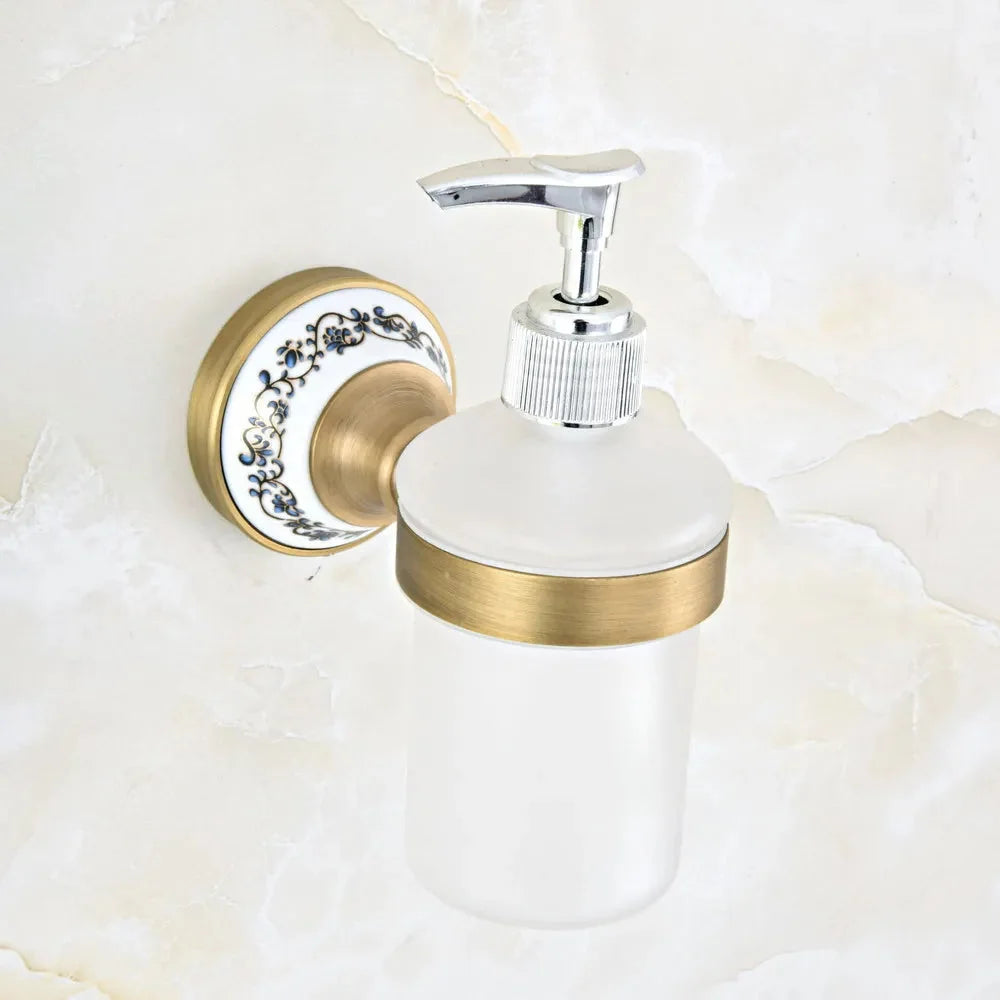 Dispenser per sapone da cucina a muro in ottone antico con base in ceramica