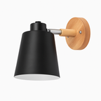 Applique murale LED con paralume orientabile in metallo e supporto in legno