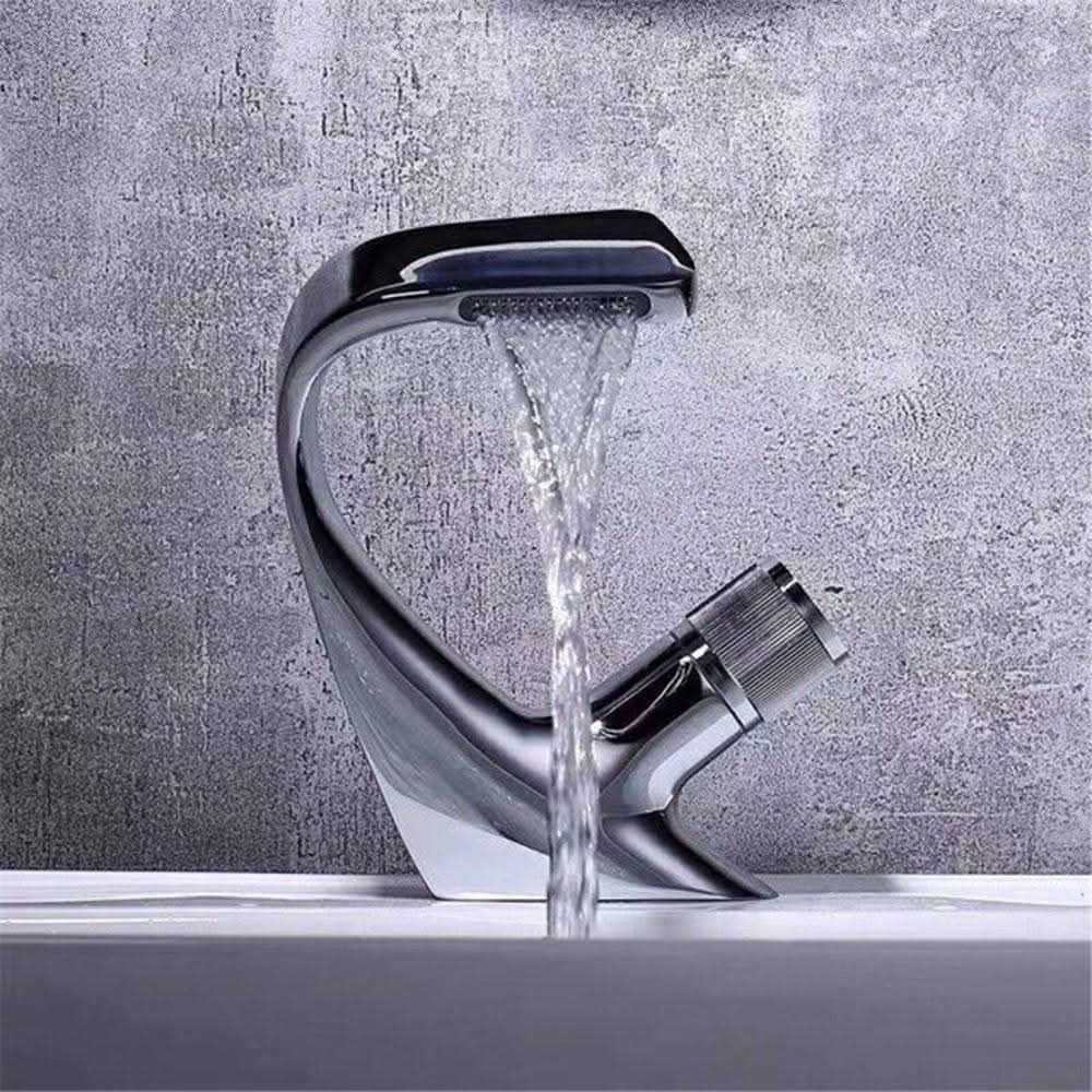 AQUACASCADE – Miscelatore per Lavabo a Cascata di Lusso per Bagni Moderni
