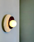 Applique con Piastra in Travertino – Design Lussuoso e Illuminazione Morbida | Per Casa