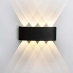 Lampada da parete esterna rettangolare moderna in metallo Tronix, Nero/Bianco, effetto onda d'acqua