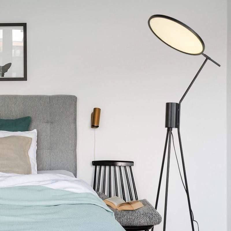 Lampada da Terra Slanke Design – Illuminazione Ambientale e di Accento