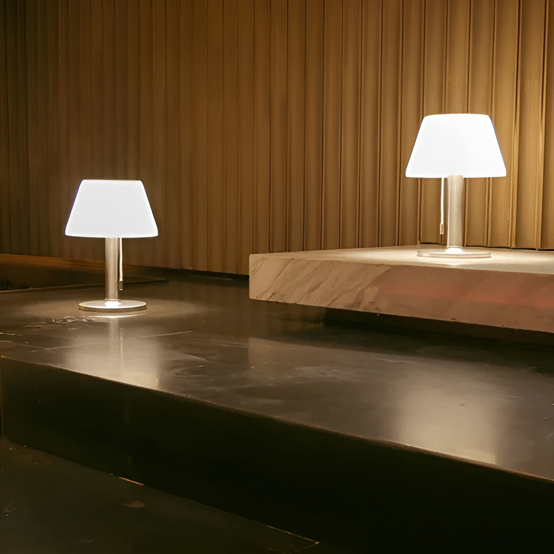 Lampada da tavolo solare Celestra – Illuminazione moderna per giardini, terrazze e spazi esterni