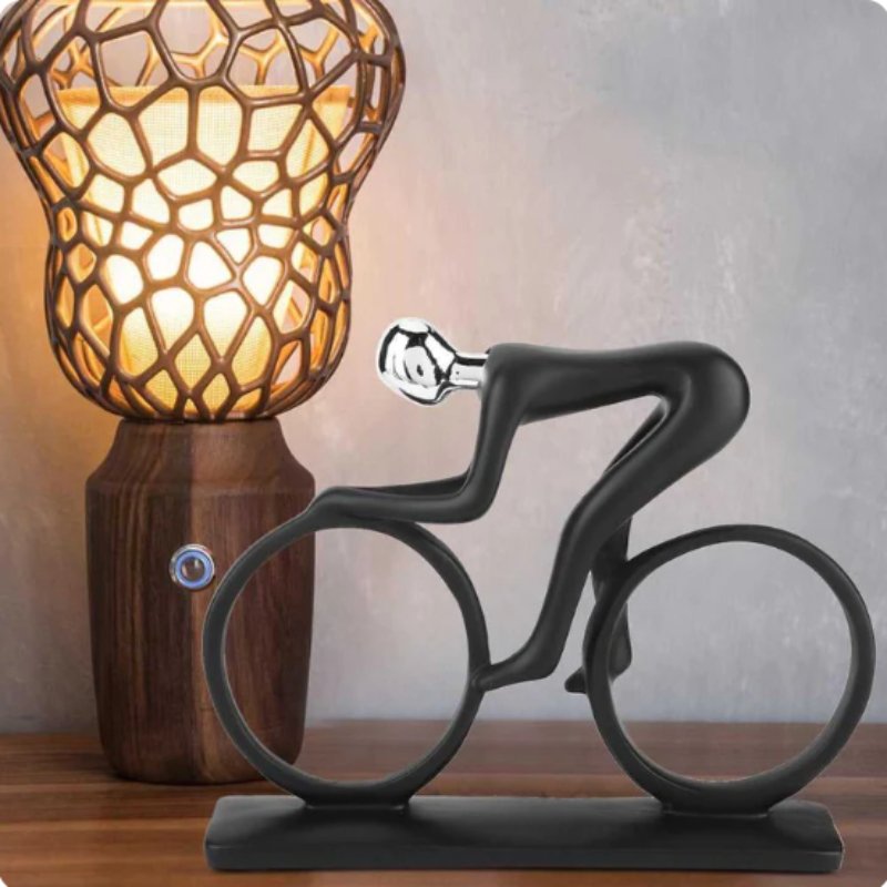 CycleGrace - Scultura di bicicletta elegante che celebra lo spirito ciclistico