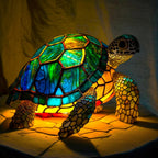 Lampada da tavolo in vetro colorato a forma di animale