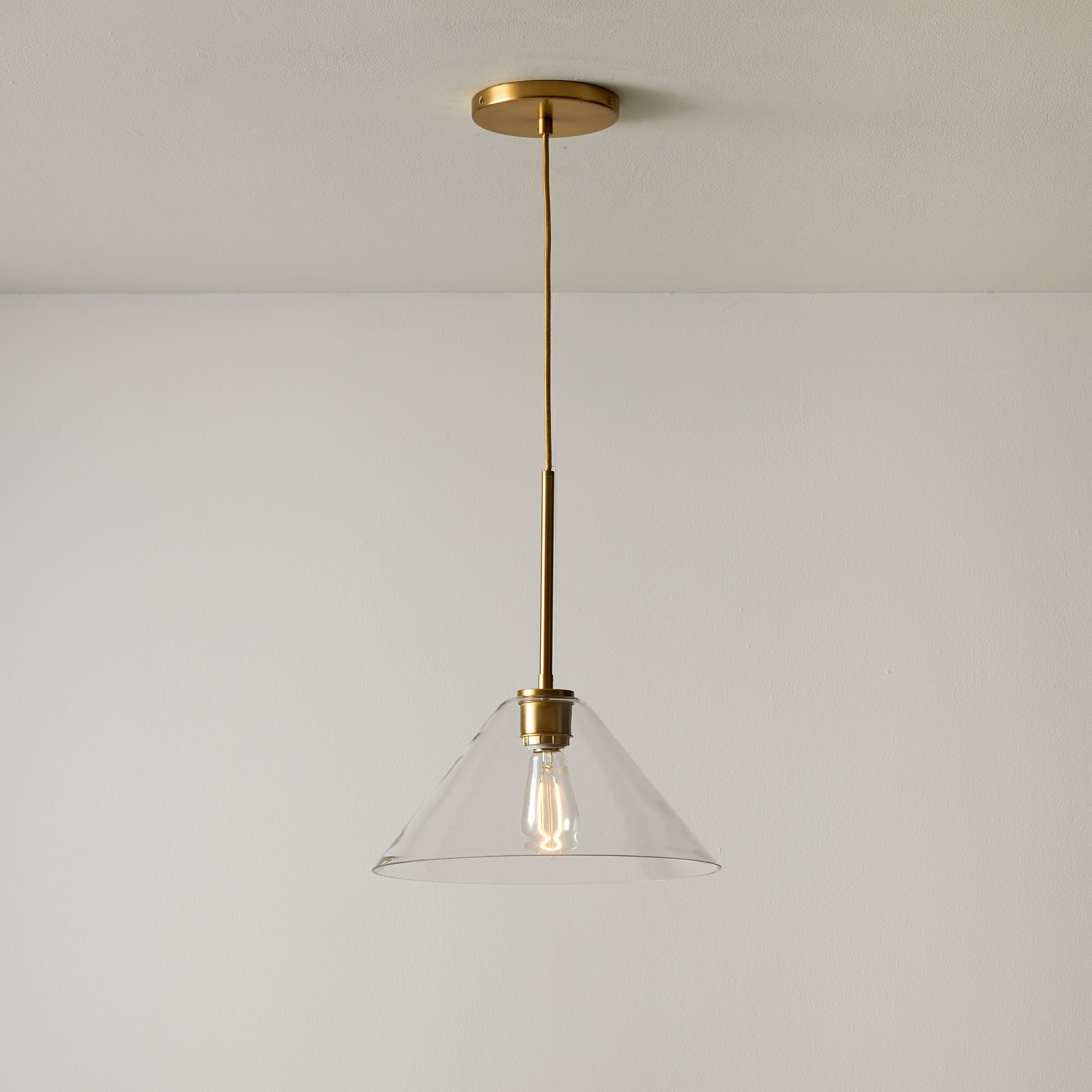 Lampada a sospensione a cono in vetro trasparente per cucina