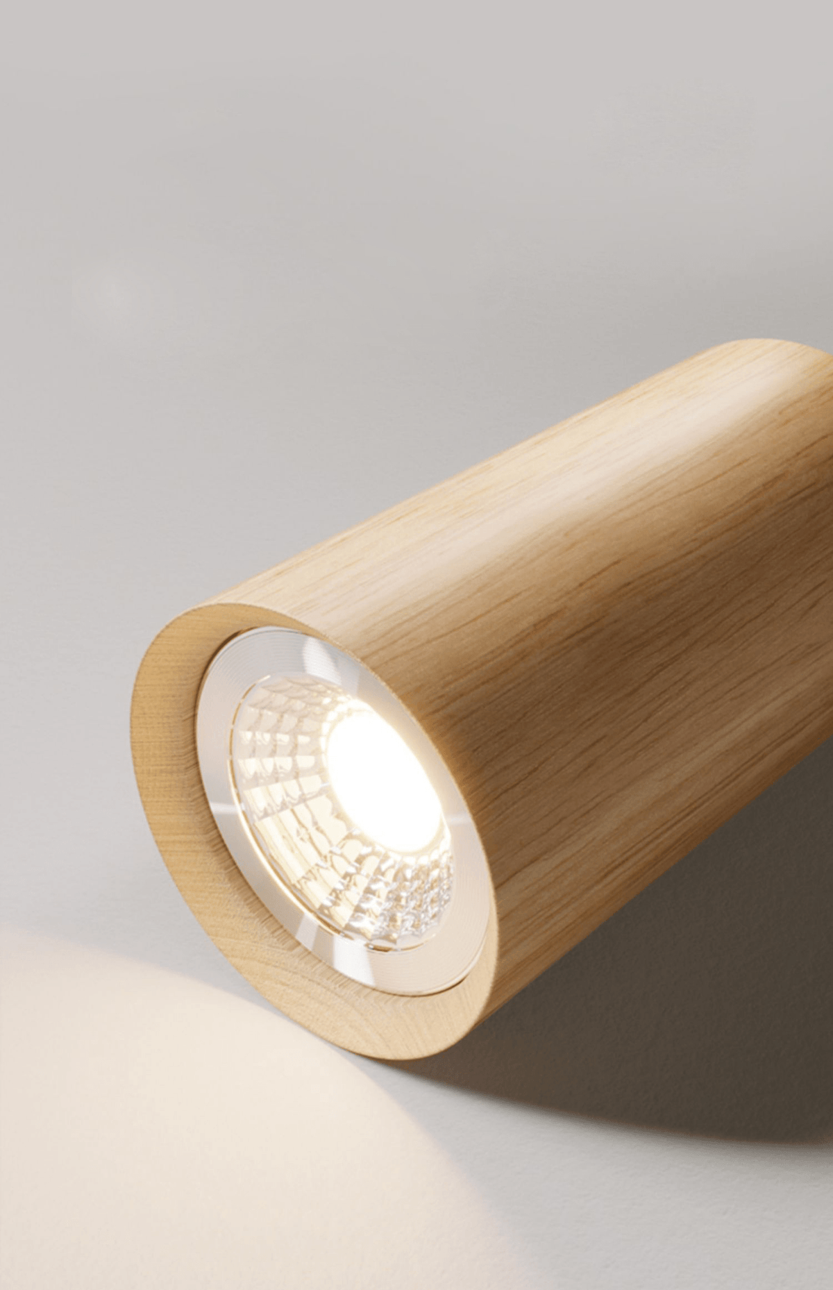 Spot da soffitto in legno massello – Regolabile, Rovere Bianco o Noce