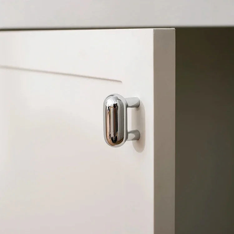 Pomello per mobile in ottone Hayes