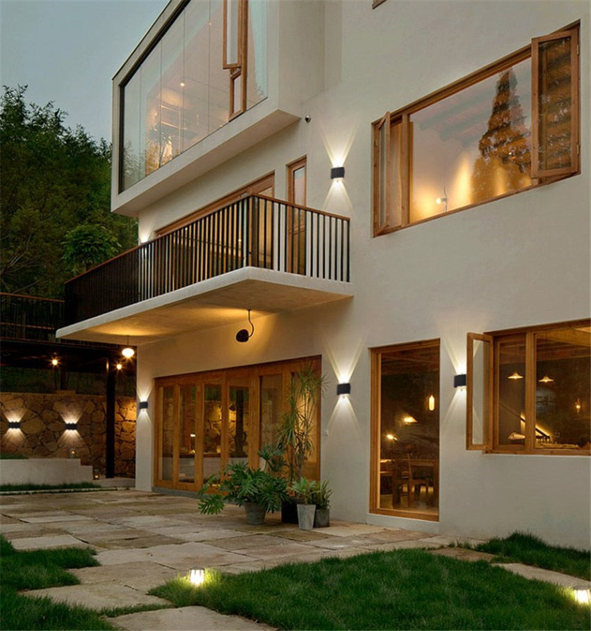 Applique LED - Moderna e Impermeabile - Interni ed Esterni