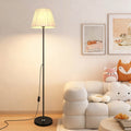 Lampada da terra con paralume in tessuto, design scandinavo