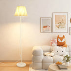 Lampada da terra con paralume in tessuto, design scandinavo