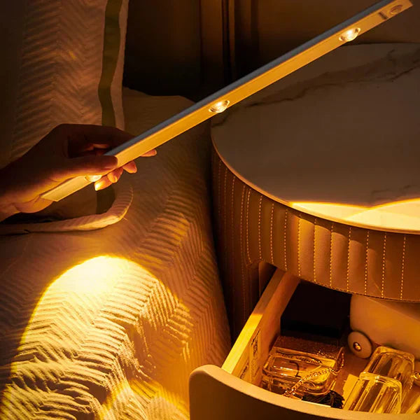 Lampada LED senza fili con sensore di movimento | Ricaricabile, dimmerabile e 3 colori