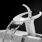 Rubinetto monocomando con uscita a cascata – Design a cascata | Struttura in ottone robusto