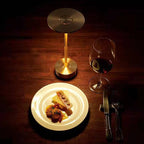 Luminous | Elegante lampada da tavolo