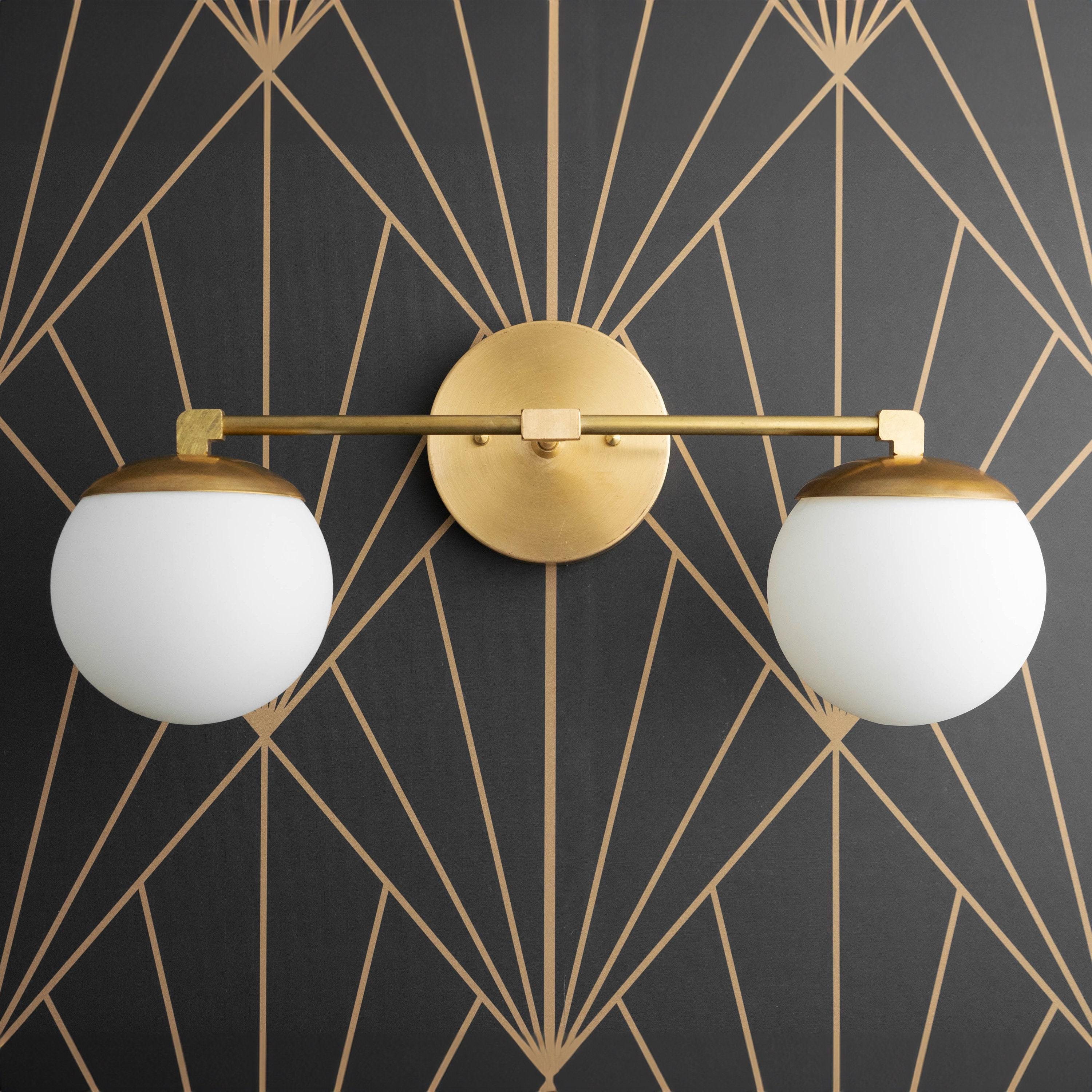 Applique da Bagno in Vetro Latte e Ottone