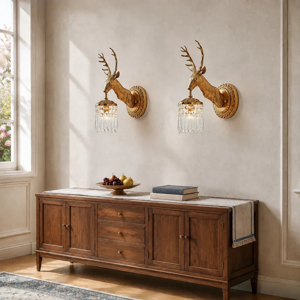 Applique a muro in ottone vintage Alaric con cervo in cristallo