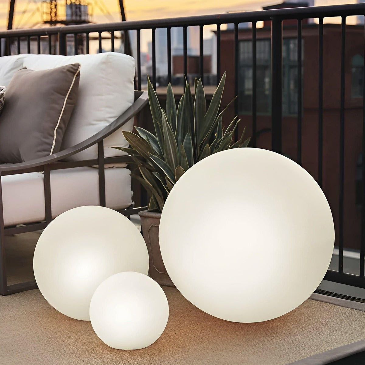 GlowBall Light - Lampada da Giardino LED Impermeabile e Cambiamento Colore