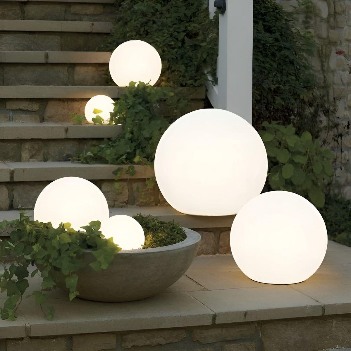 GlowBall Light - Lampada da Giardino LED Impermeabile e Cambiamento Colore