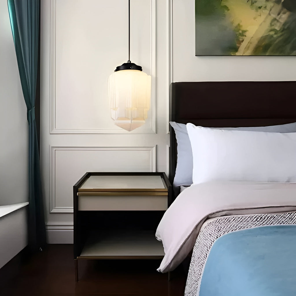 Lampada a sospensione in vetro opalino – Design vintage con vetro geometrico