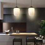Lampada a sospensione in vetro opalino – Design vintage con vetro geometrico