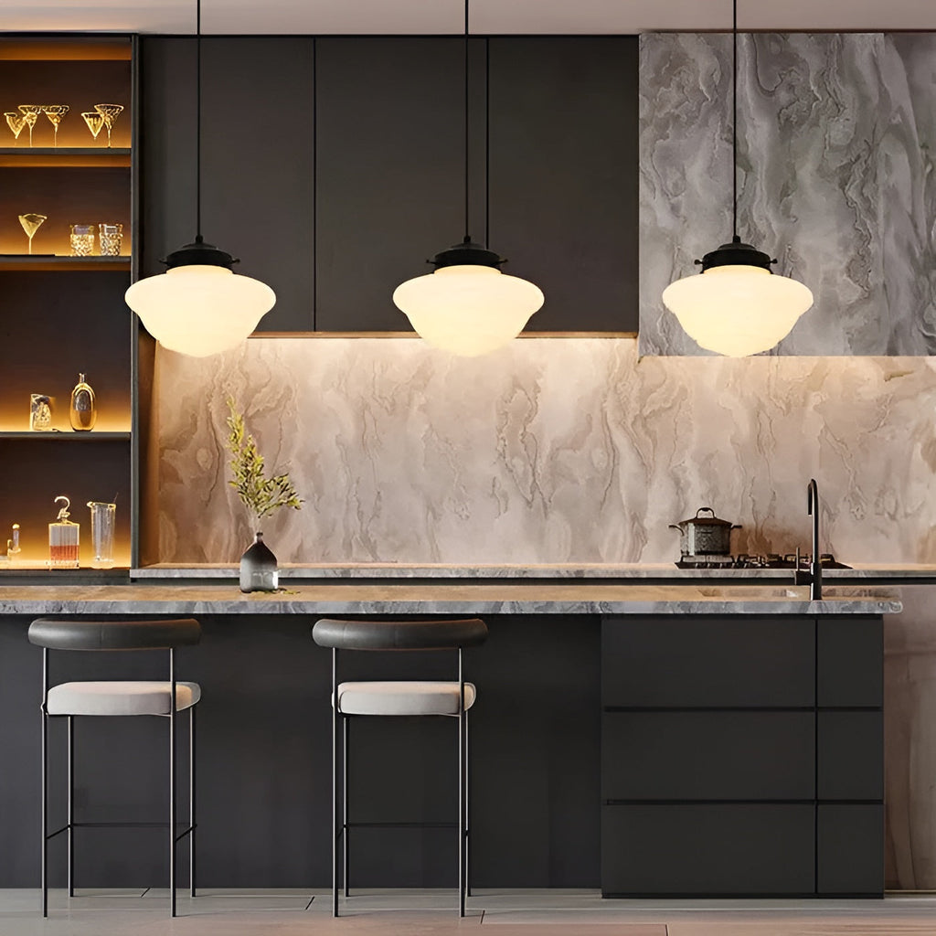 Lampada a sospensione in vetro opalino – Design vintage con vetro geometrico