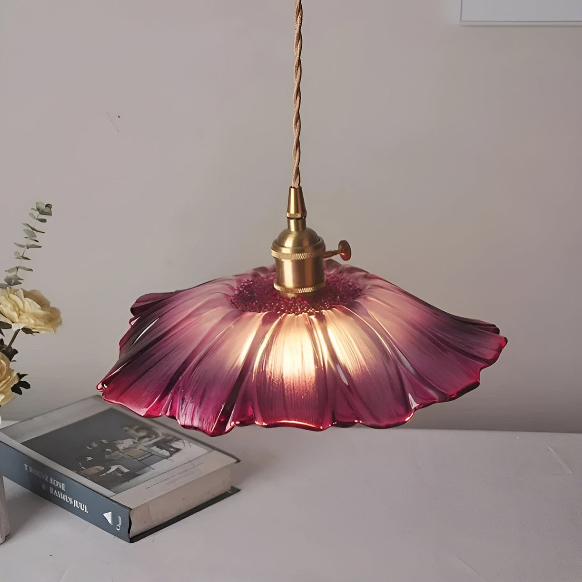 Lampada a sospensione con motivo floreale – Luce calda e design elegante | Per la tua casa