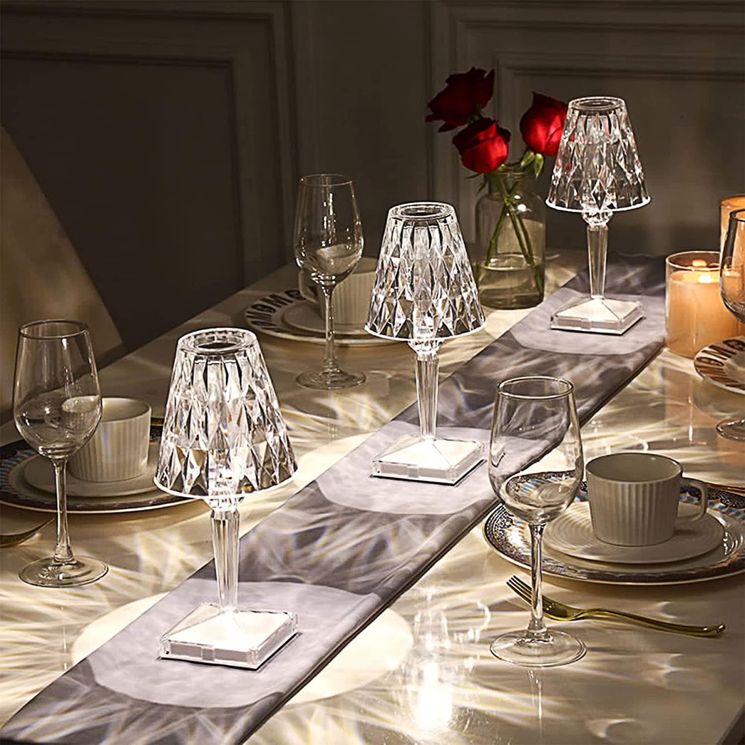 Lampada da Tavolo LED in Cristallo | Design Elegante a Diamante