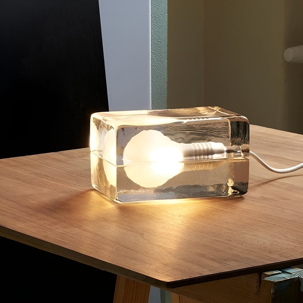 IceLuxe Light – Lampada in vetro LED a cubetti di ghiaccio minimalista