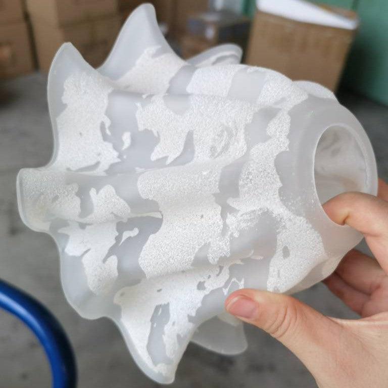 Lampada da soffitto semi-incassata a 1 luce con paralume in vetro ceramico a foglia di campanula francese tradizionale per soggiorno