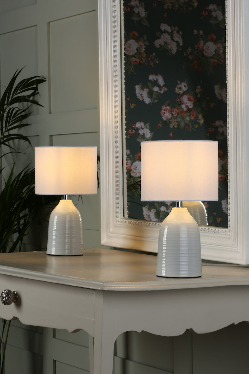 Laura Ashley Penny Coppia di Lampade da Tavolo Crema