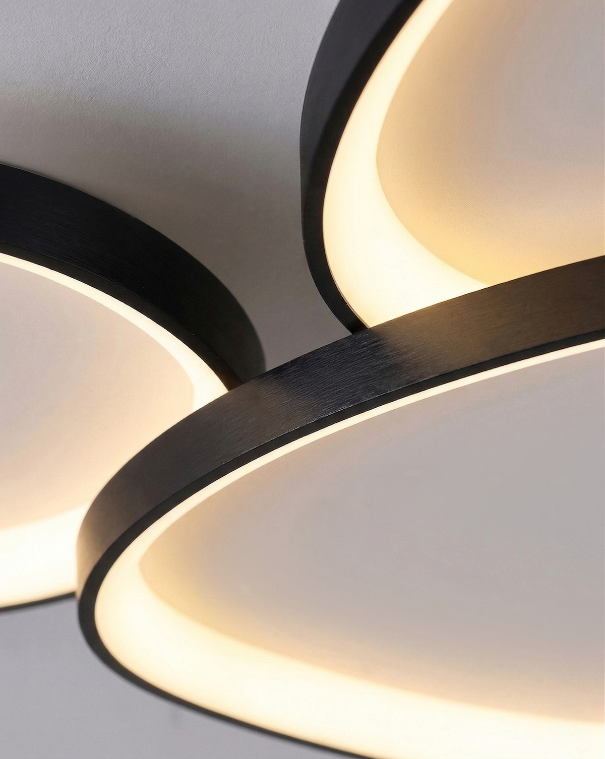 Lampada da soffitto LED Minimalista – Lampada di design moderno con luce soffusa