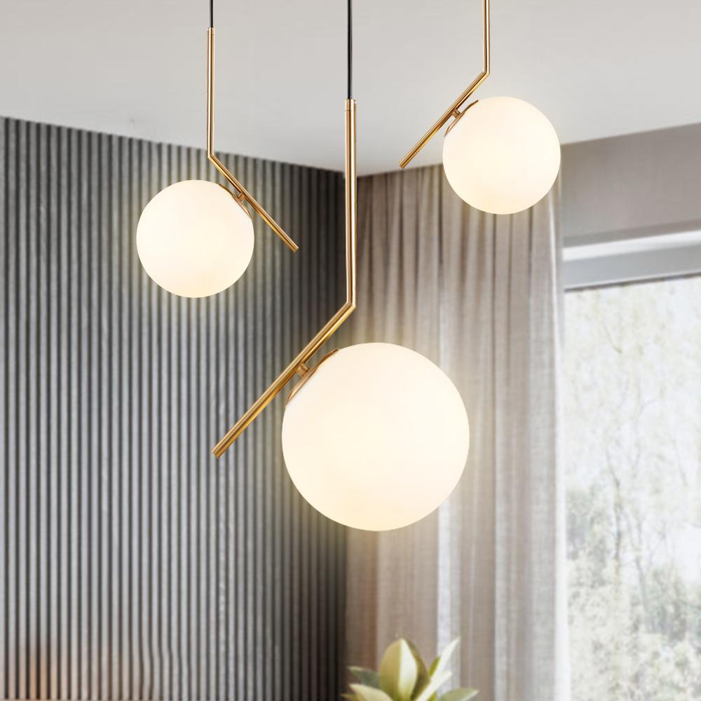 Lampada a sospensione in vetro opalino Blikuva Modern Globe