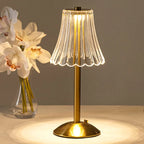 Lampada da Tavolo Elegante con Attivazione Touch e Finitura Oro
