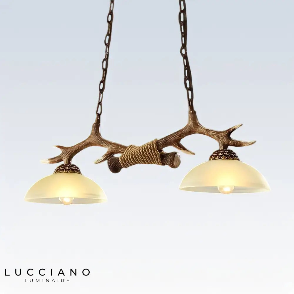 Lampadario in legno di cervo