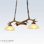 Lampadario in legno di cervo