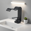 Rubinetto da lavabo lussuoso – Design elegante a cascata | Rubinetto da bagno di alta qualità in ottone spazzolato