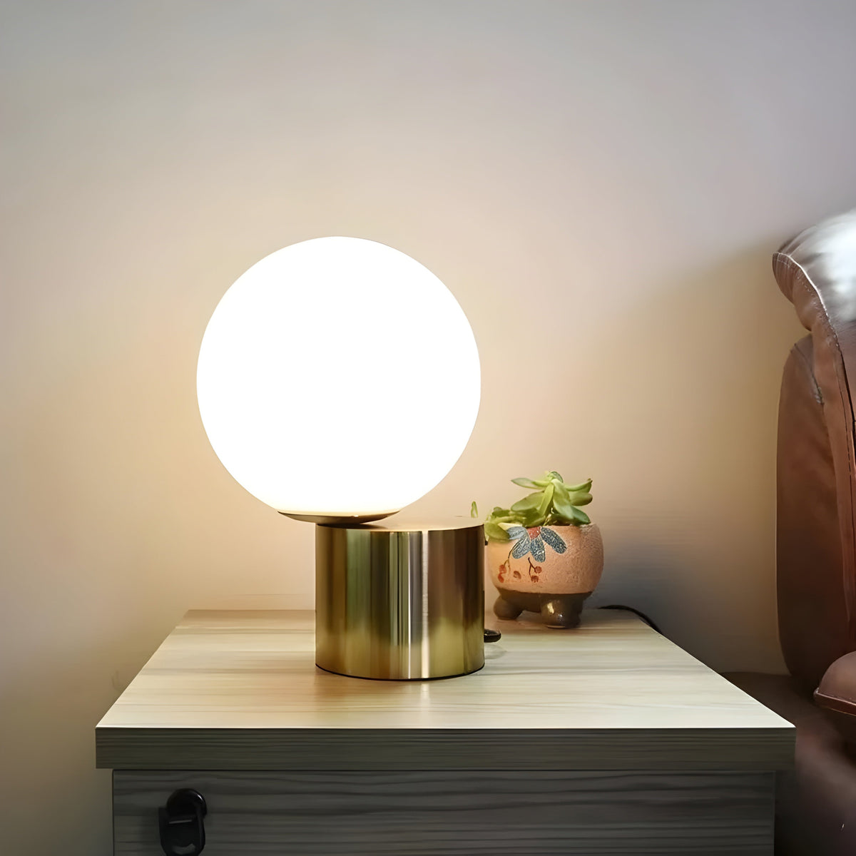 GlowSphere Light – Moderna lampada da tavolo in vetro